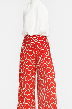 Conjunto Essenza com Blusa de Gola Alta e Calça Estampada em Vermelho e Off-White