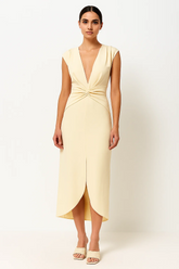 Vestido Midi Drapeado com Decote Profundo e Fenda Tulipa